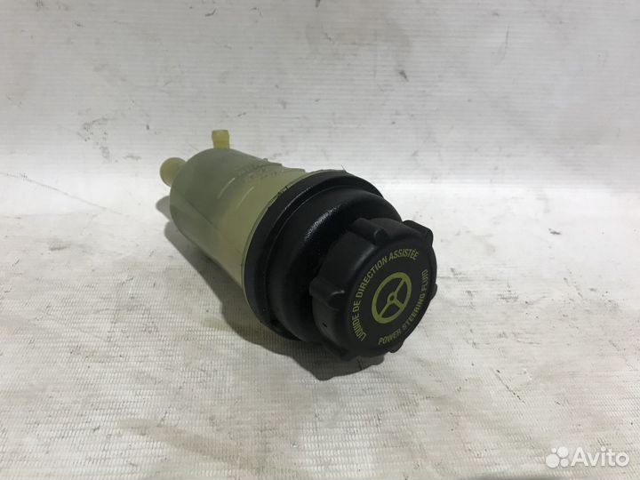 Бачок гидроусилителя руля (гура) Ford Focus 3