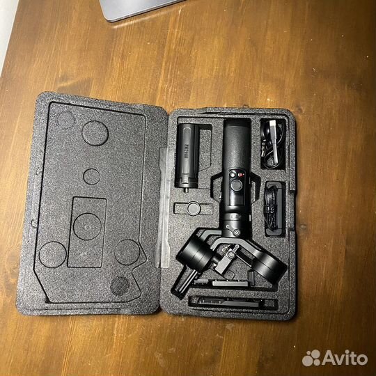 Электронный стабилизатор Zhiyun Crane M2