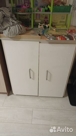 Тумба, шкафчик напольный