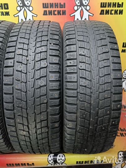 Dunlop SP Winter Ice 01 215/65 R16 102T