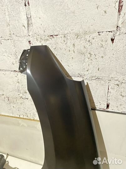 Крыло переднее левое Toyota Rav 4 2
