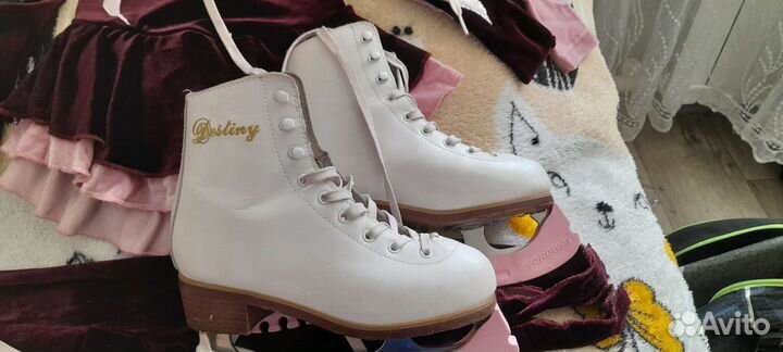 Коньки фигурные 34 р., костюм от 4 до 7 лет