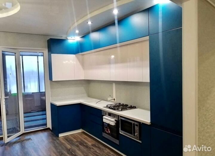 Кухня угловая на заказ.мдф фасады