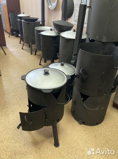 Казан чугунный с печкой на 6 литров
