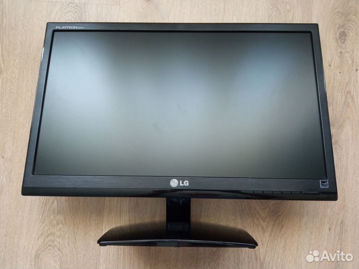 Монитор LG Flatron E2241T-BN