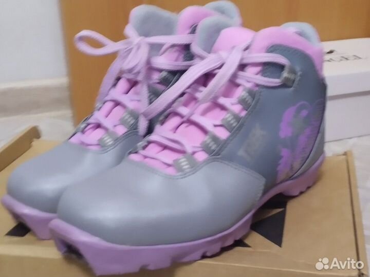 Лыжные ботинки