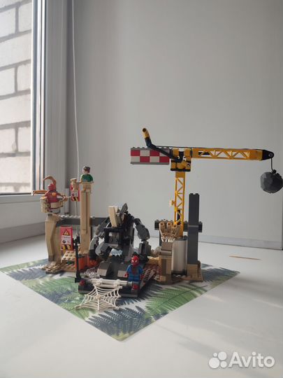 Lego marvel Носорог и Песочный человек