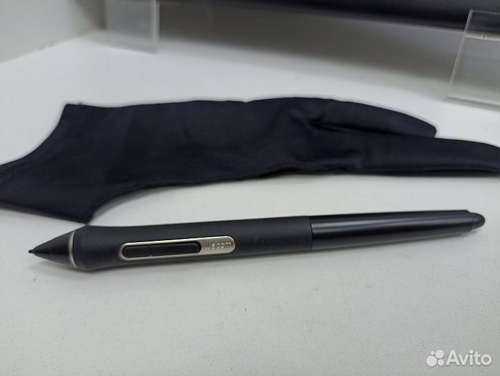 Графический планшет Wacom Cintiq 16 (DTK-1660)