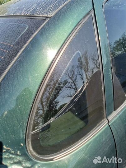 Форточка правая opel vectra b седан