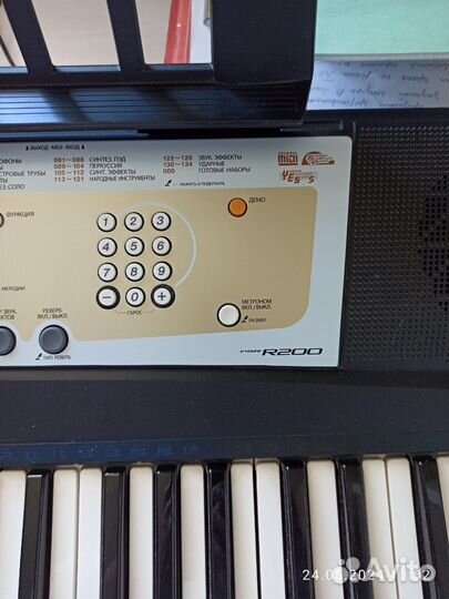 Синтезатор yamaha psr r200