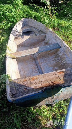 Лодка Пелла