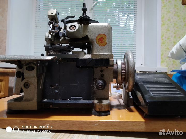 Оверлок для швейной машины