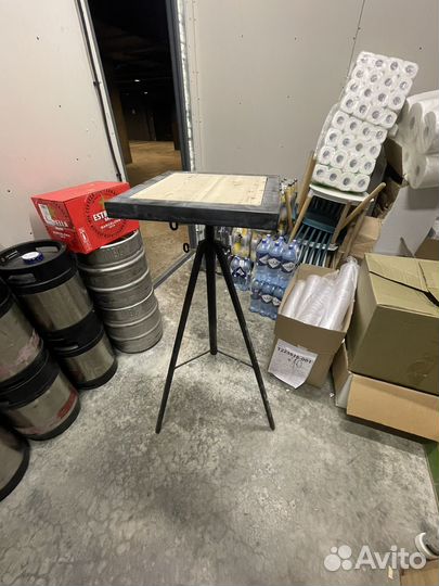 Барный столик высокий