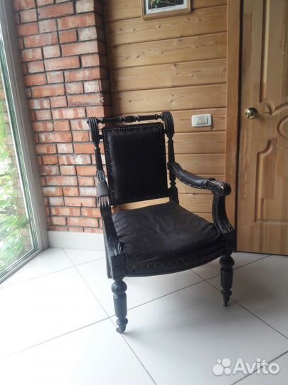Кресло старинное антикварное