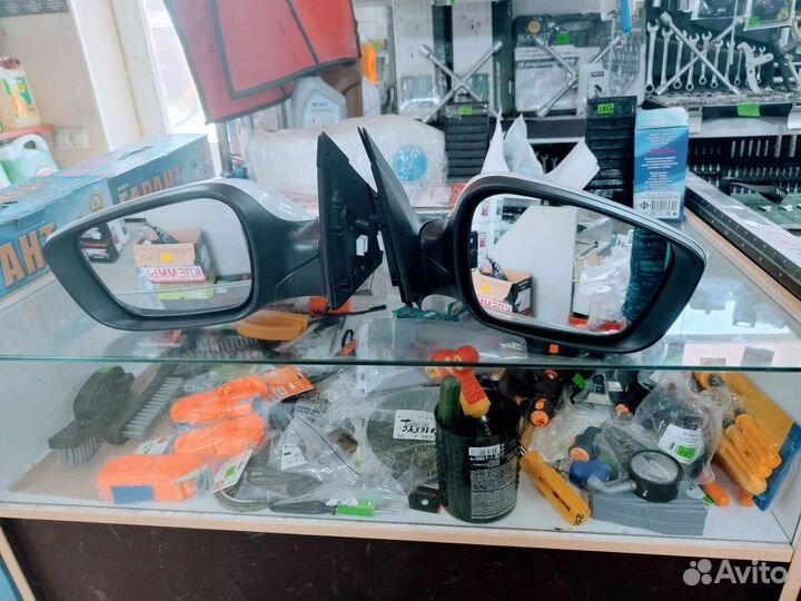 Зеркало левое или правое Hyundai Solaris до 17 г
