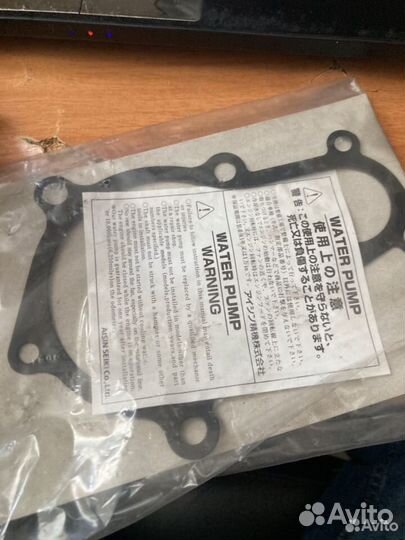 Помпа toyota altezza, chaser, mark