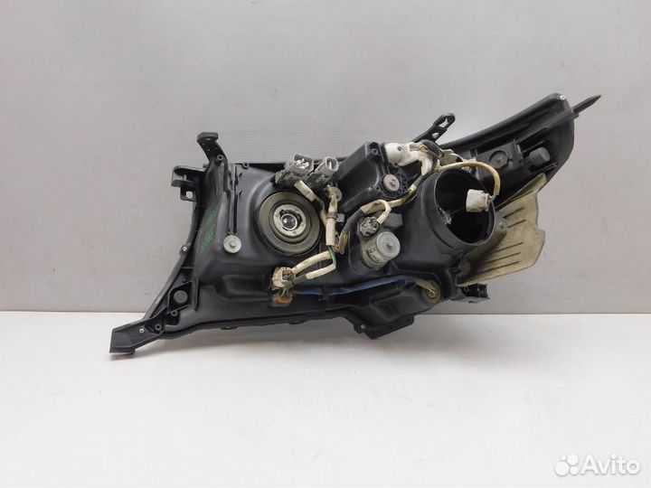 Фара правая Toyota Land Cruiser