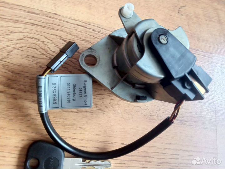 Замок багажника BMW 540 Е39 (личинка) седан