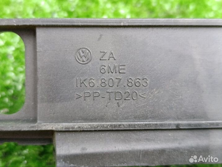 Кронштейн бампера задний Volkswagen Golf 5 BLG