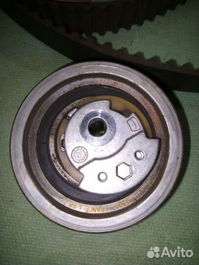 Грм на Фольксваген T-5