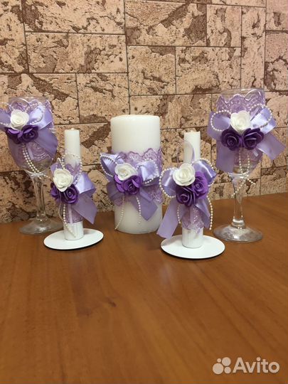 Семейный очаг,бокалы,свечи