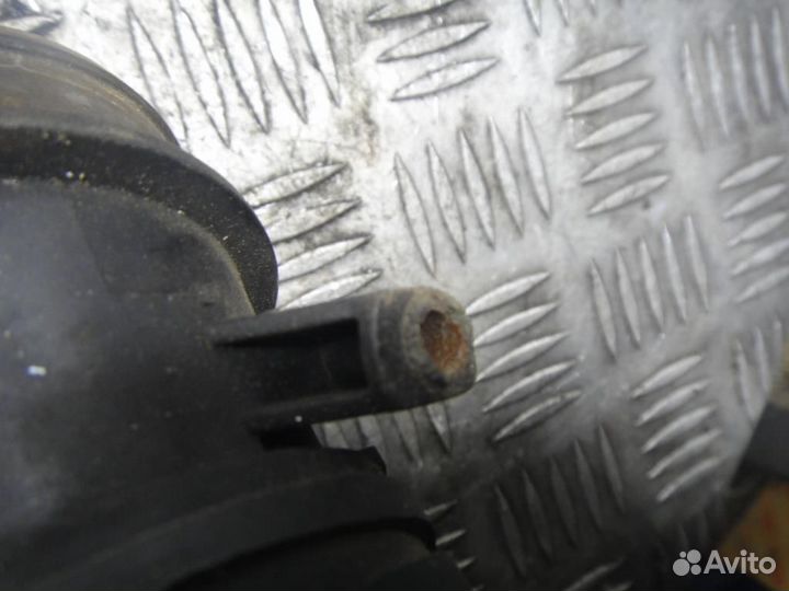 Тройник системы охлаждения Range Rover Sport 1