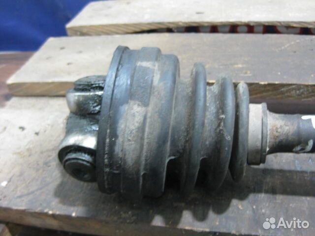Полуось передняя левая Toyota Sprinter (91-02 года