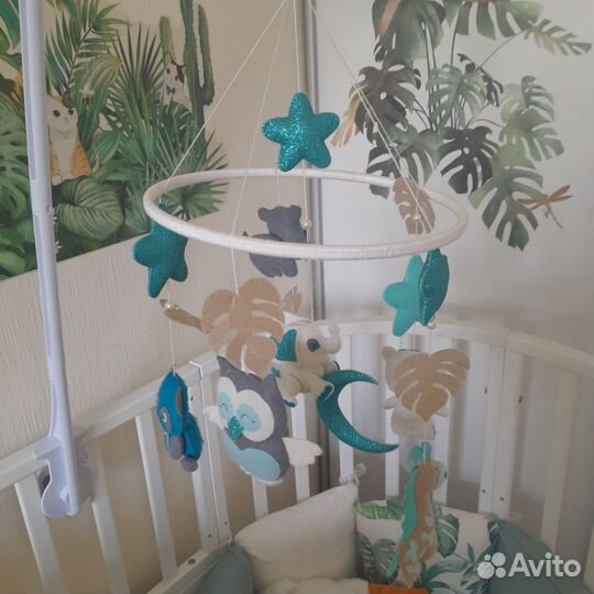 Мобиль на кроватку из фетра с муз.блоком