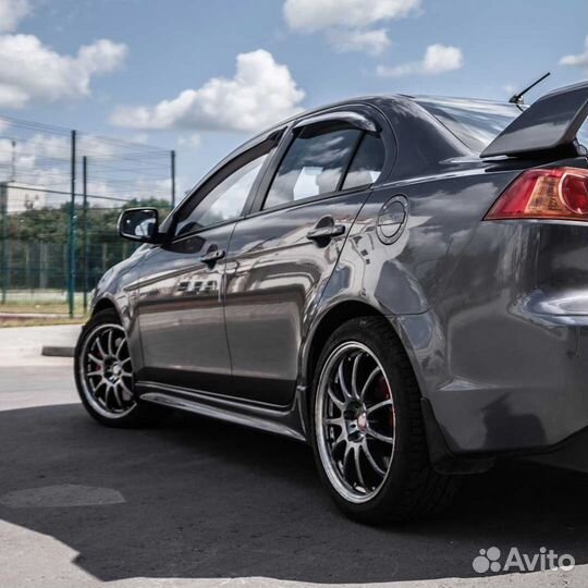 Накладки на пороги 2.0 Митцубиси Лансер 10