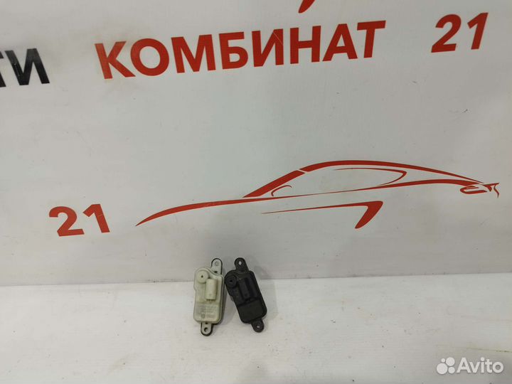 Замок лючка бензобака Skoda Rapid 1 VW Polo 5