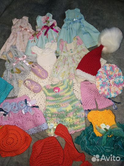 Лот одежды на кукол Паола Рейна