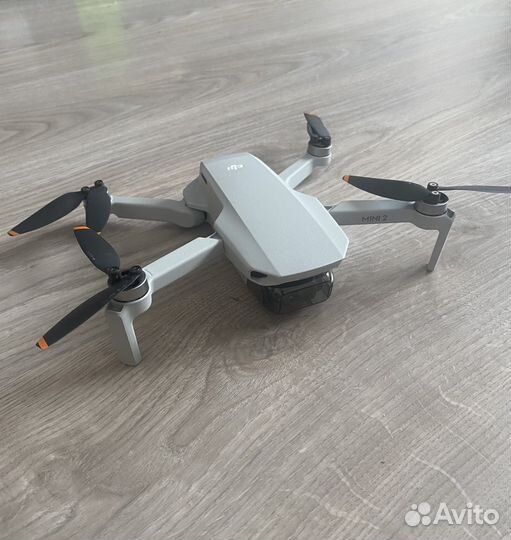 Квадрокоптер DJI Mini 2 fly more combo