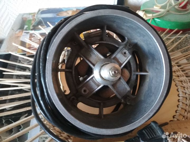 Электродвигатели старые от старой техники