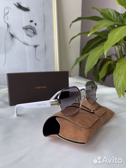 Солнцезащитные очки унисекс tom ford