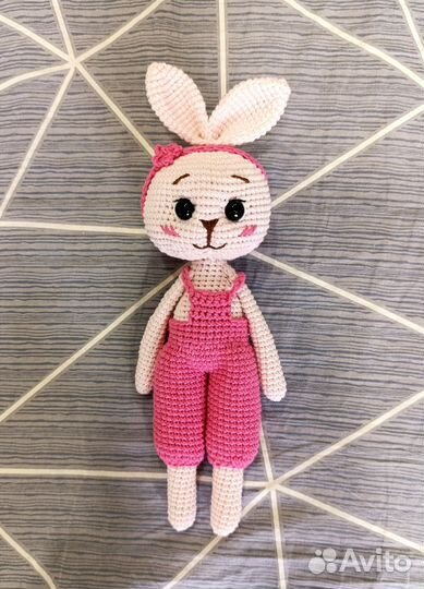 Вязаные игрушки ручной работы зайчик Ксюша