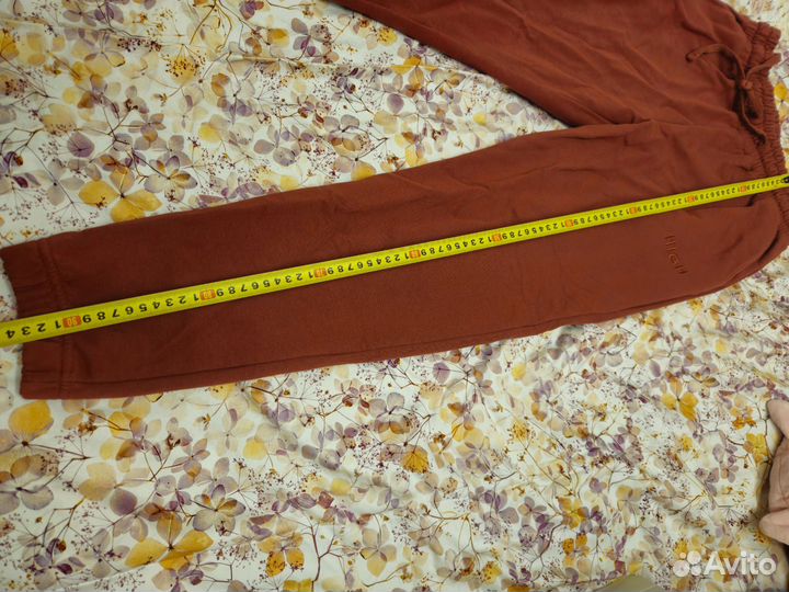 Мужской спортивный костюм