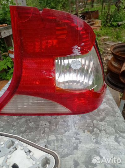 Фонарь задний ford focus 1