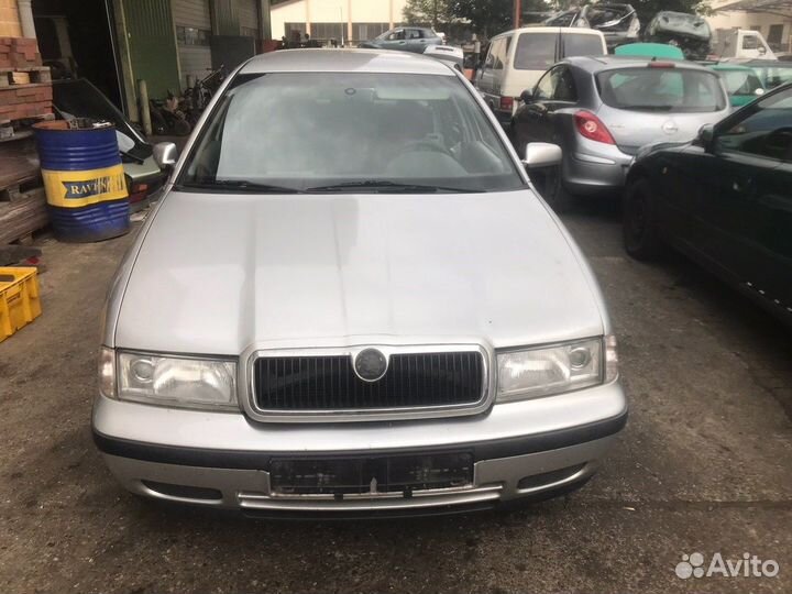 Разбор на запчасти Skoda Octavia Tour