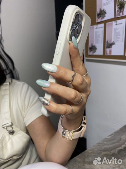 Маникюр, бровки