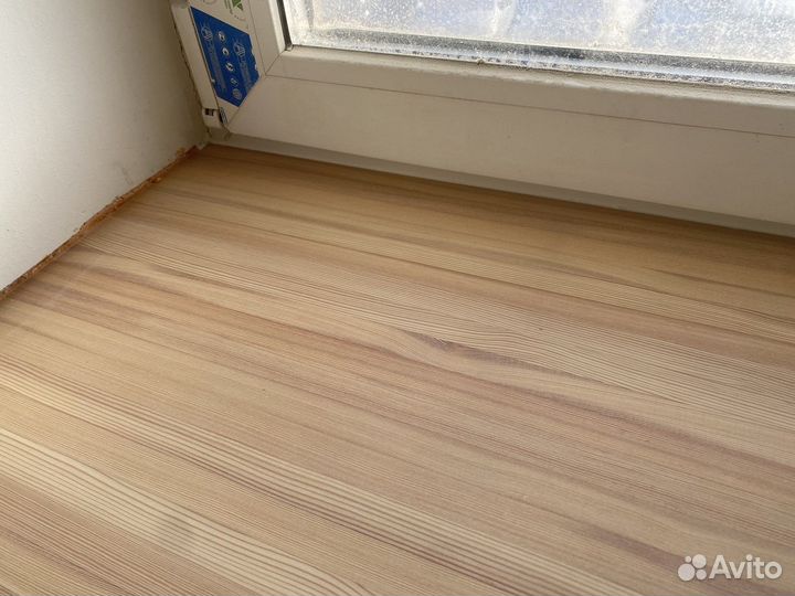 Подоконник деревянный