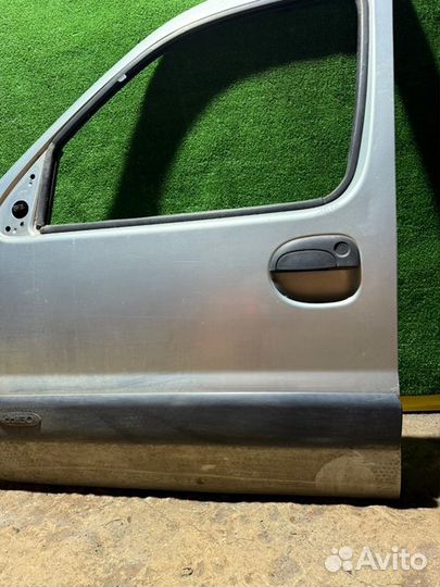 Дверь передняя левая Nissan Kubistar 1500 2006