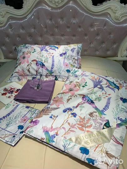 Белье постельное с готовым одеялом Victoria secret