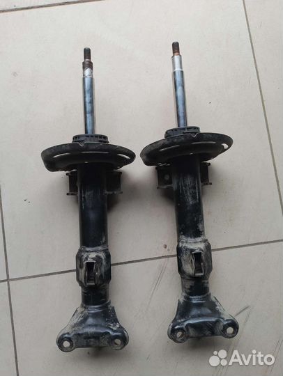 Амортизаторы передние mercedes w204