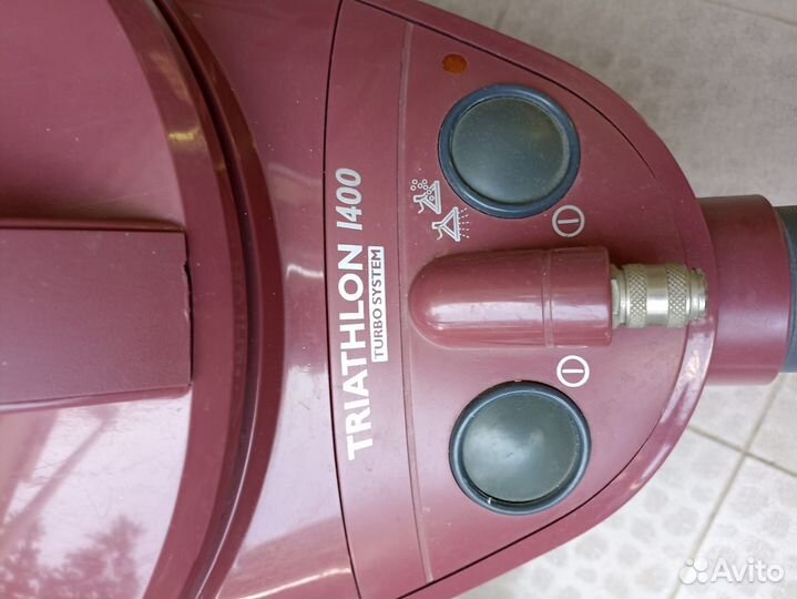 Пылесос Philips triathlon 1400