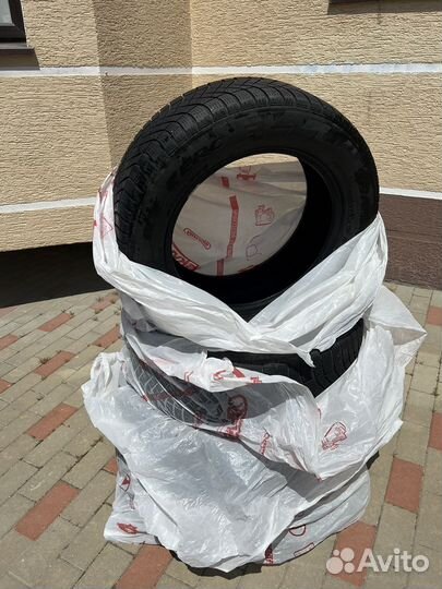 Pirelli Ice Zero 215/65 R17