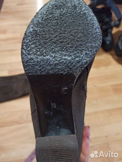 Зимние женские сапоги 39 Giotto