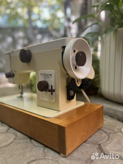 Швейная машина чайка 134