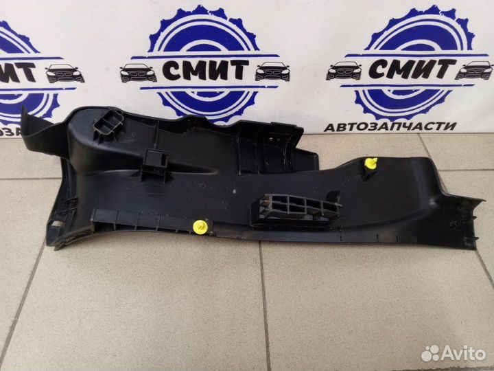 Накладка на порог салона задняя левая Ford Mondeo