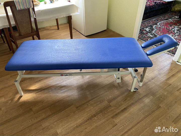 Массажный стол
