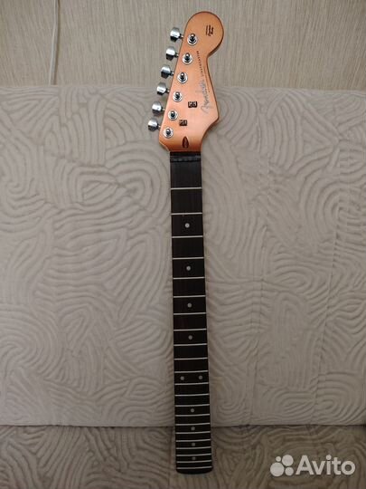 Гриф электрогитары